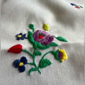 Floral embroidery Tea Table Cloth